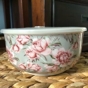 Grace Pantry fine porcelain Pink flower vented covered bowl in size medium